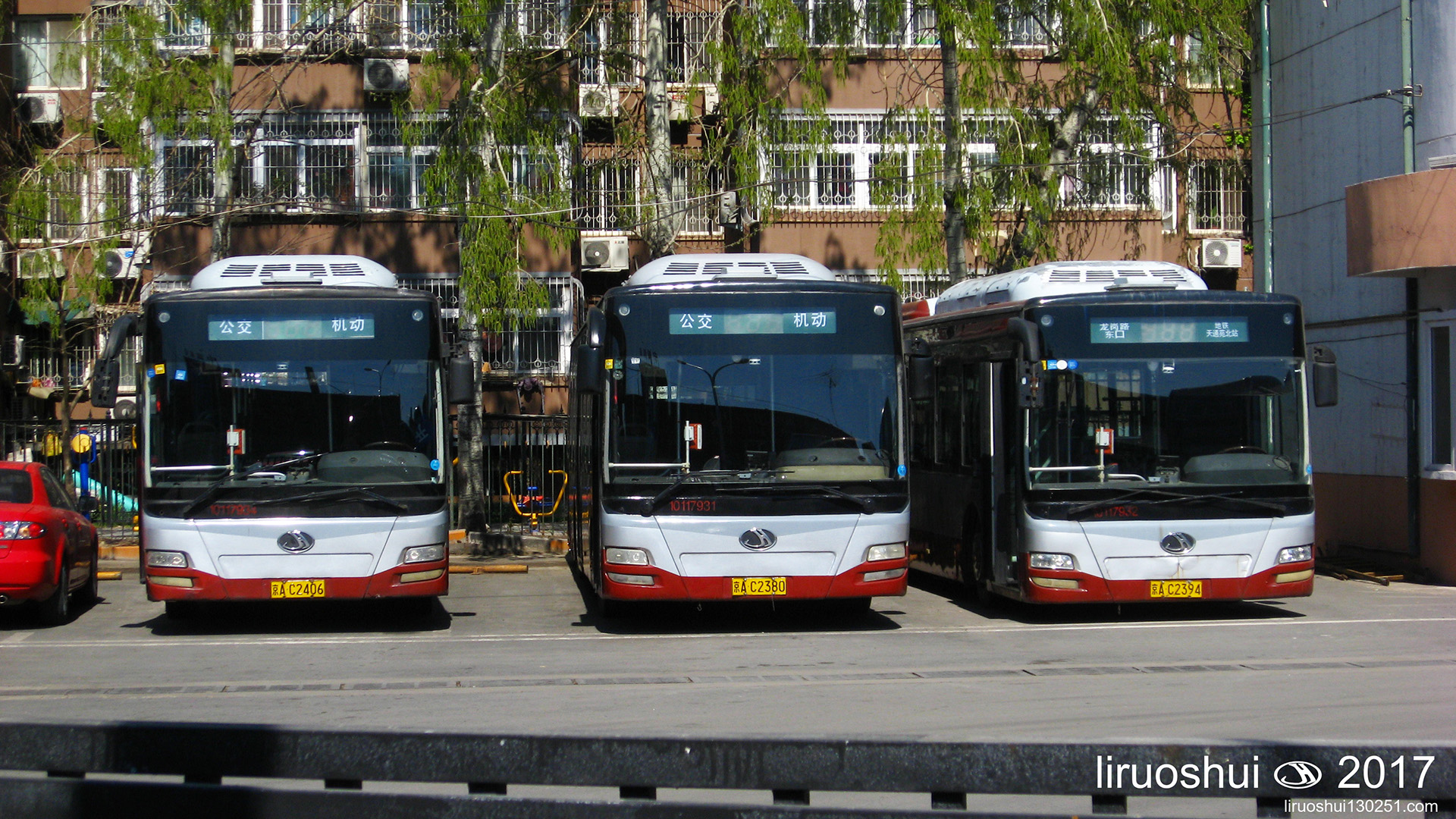 图像列表 bk6180d3 由近及远分别为365路bj6123c7btd-1/447路jnp6120g